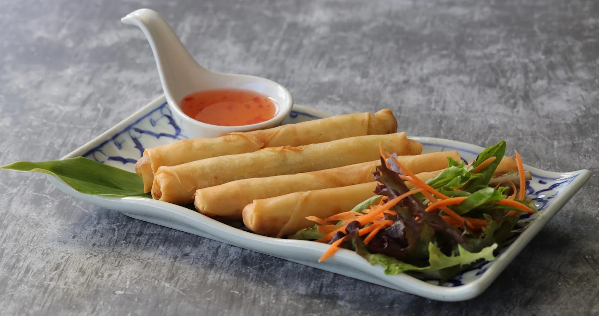 spring rolls ปอเปี๊ยะทอด, Chef House Thai